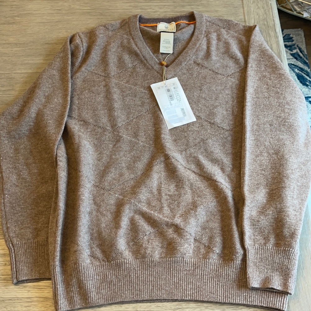 NWT Beretta Diamond Wool V Neck Sweater